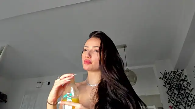 IreneVON online show from January 22, 2025, 8:07 am