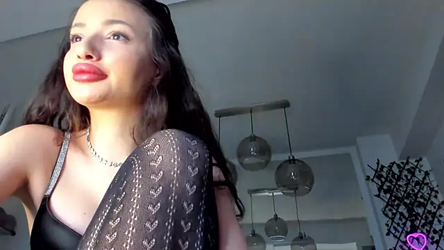 IreneVON online show from February 23, 2025, 3:40 pm