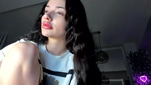 IreneVON online show from March 2, 2025, 3:27 pm