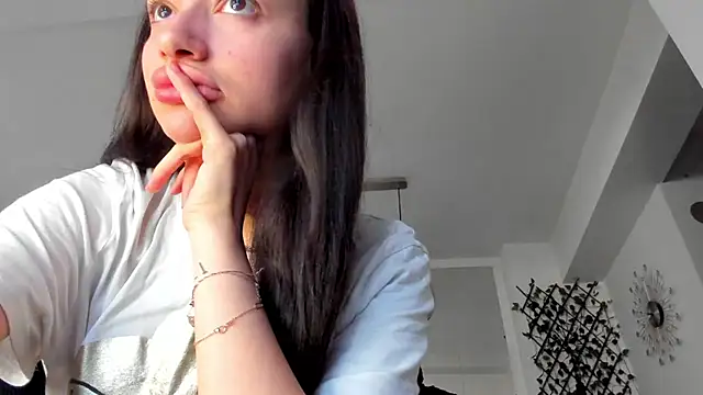 IreneVON online show from March 16, 2025, 5:47 am