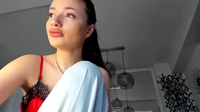 IreneVON online show from March 18, 2025, 5:52 am