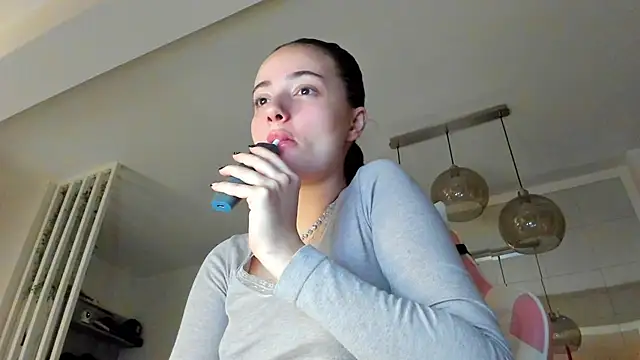 Snapshot of IreneVON chatting on January 13, 2026, 3:45 am IreneVON online show from January 13, 2026, 3:45 am