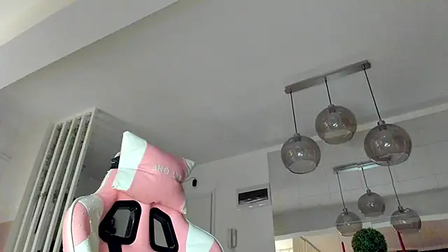 Snapshot of IreneVON chatting on January 16, 2026, 3:43 am IreneVON online show from January 16, 2026, 3:43 am