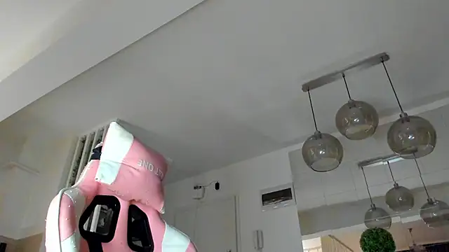 Snapshot of IreneVON chatting on February 4, 2026, 4:40 am IreneVON online show from February 4, 2026, 4:40 am