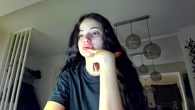 Snapshot of IreneVON chatting on February 7, 2026, 4:05 am IreneVON online show from February 7, 2026, 4:05 am