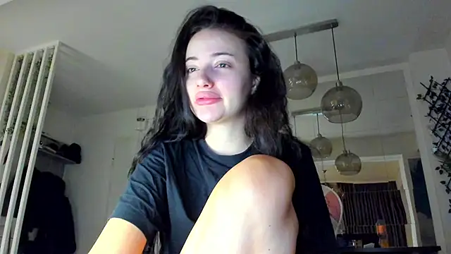 Snapshot of IreneVON chatting on February 8, 2026, 4:38 am IreneVON online show from February 8, 2026, 4:38 am