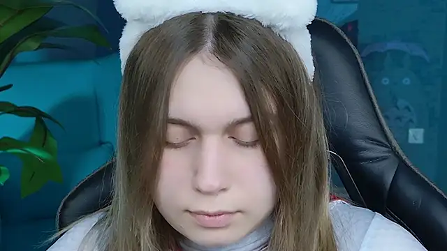 FioraMarmoris online show from January 7, 2025, 11:26 am