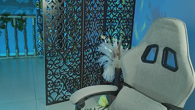 FioraMarmoris online show from February 1, 2025, 2:13 pm