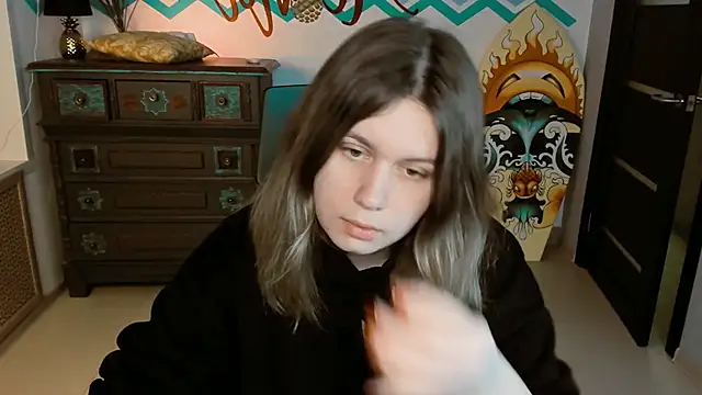 FioraMarmoris online show from February 14, 2025, 9:34 am