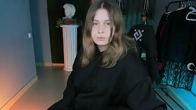 FioraMarmoris online show from March 1, 2025, 5:09 am