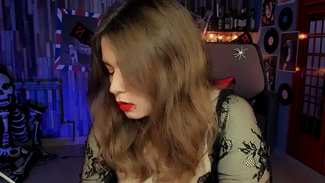 FioraMarmoris online show from October 30, 2025, 1:12 pm