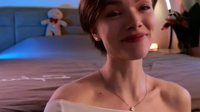 Eva Natsumi online show from March 15, 2025, 2:55 pm