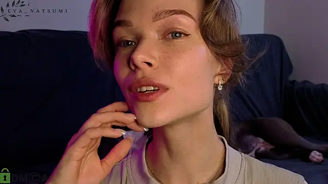 Eva Natsumi online show from October 15, 2025, 4:51 pm