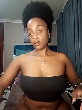 Queen-Chocolate online show from September 28, 2025, 9:31 pm