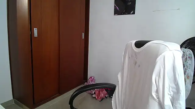 Snapshot of venelope1 chatting on October 13, 2025, 8:09 pm venelope1 online show from October 13, 2025, 8:09 pm