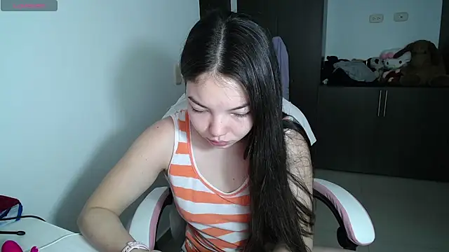 venelope1 online show from May 13, 2026, 3:04 am