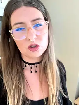 sophielove888 online show from November 19, 2025, 6:52 pm