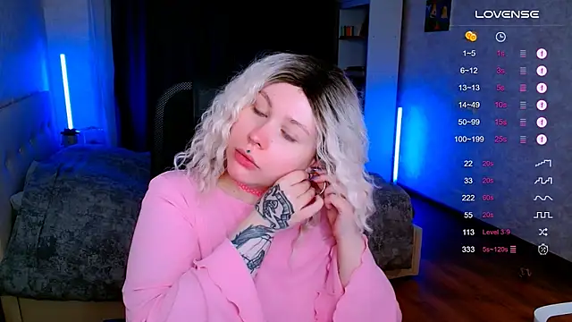 Snapshot of Blueberry-baby chatting on December 3, 2025, 9:57 pm Blueberry-baby online show from December 3, 2025, 9:57 pm