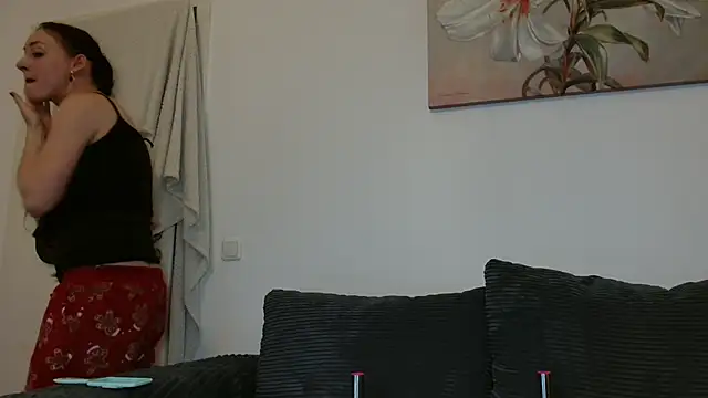 Jasmin-White online show from November 19, 2025, 1:22 pm