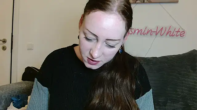 Jasmin-White online show from May 9, 2026, 8:14 pm