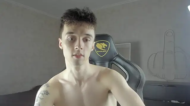 Snapshot of MasonWarholl chatting on October 2, 2025, 4:14 pm MasonWarholl online show from October 2, 2025, 4:14 pm