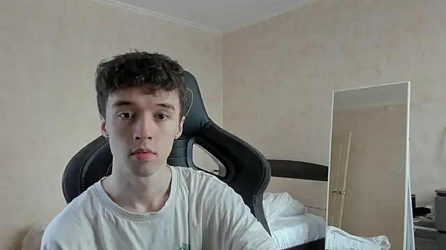 Snapshot of MasonWarholl chatting on February 12, 2026, 11:38 am MasonWarholl online show from February 12, 2026, 11:38 am