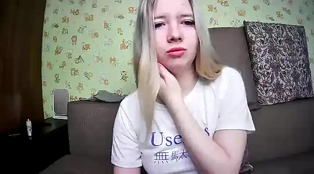 Snapshot of ViolaCandy chatting on January 21, 2025, 5:05 am ViolaCandy online show from January 21, 2025, 5:05 am