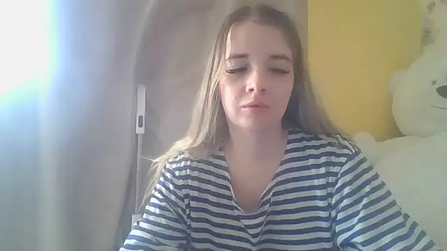 ViolaCandy online show from July 8, 2026, 6:40 am