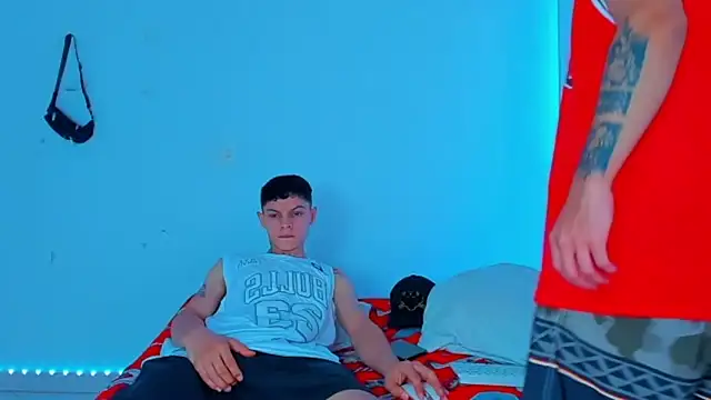 HOT boy2025 online show from December 19, 2024, 6:23 pm