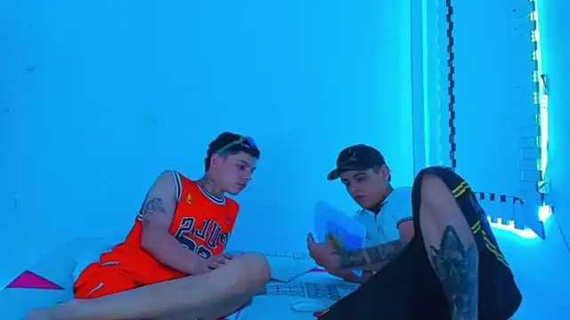 HOT boy2025 online show from February 3, 2025, 11:05 pm