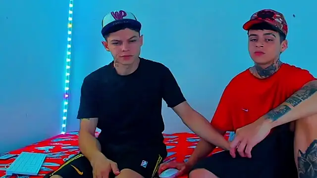 HOT boy2025 online show from March 17, 2025, 9:23 pm