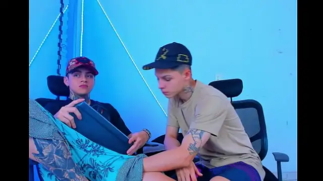 HOT boy2025 online show from September 20, 2025, 12:28 pm