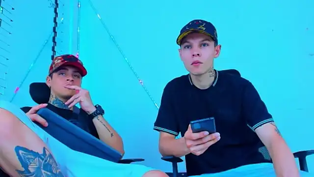 HOT boy2025 online show from October 6, 2025, 6:49 pm