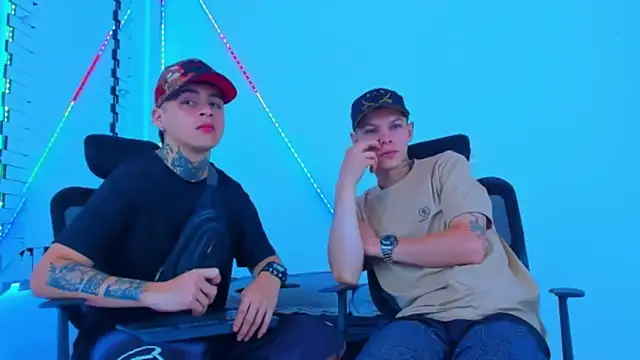 HOT boy2025 online show from October 31, 2025, 4:46 am