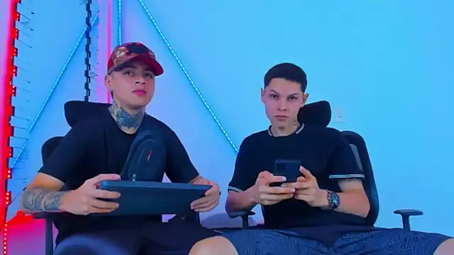 HOT boy2025 online show from November 1, 2025, 7:38 pm