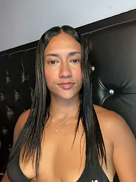 Snapshot of mailyreid chatting on September 27, 2025, 8:25 pm mailyreid online show from September 27, 2025, 8:25 pm