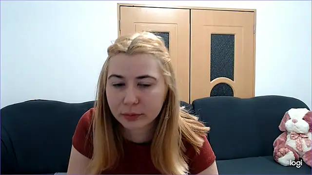 VioletaFlower7 online show from February 10, 2025, 9:04 am