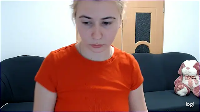 VioletaFlower7 online show from February 16, 2025, 9:05 pm