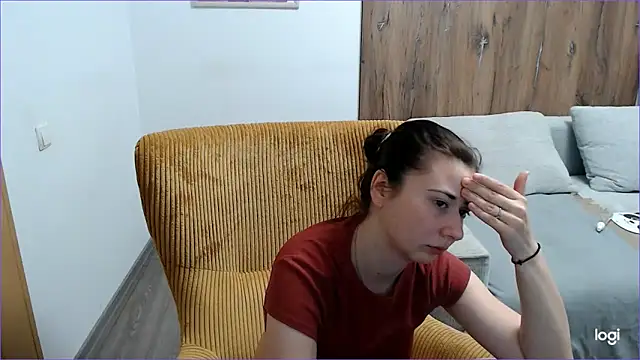 VioletaFlower7 online show from May 11, 2026, 8:09 am