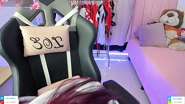 Snapshot of zoesullivan chatting on February 11, 2026, 9:36 am zoesullivan online show from February 11, 2026, 9:36 am