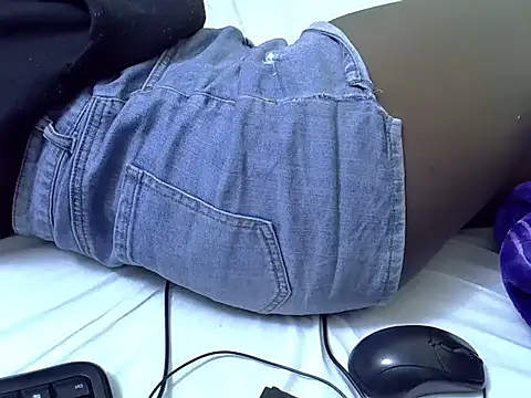 naughtycate  online show from November 2, 2025, 12:29 pm