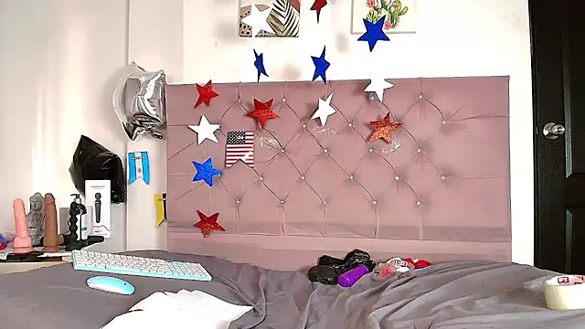 Dakota Harriss online show from July 4, 2026, 12:33 pm