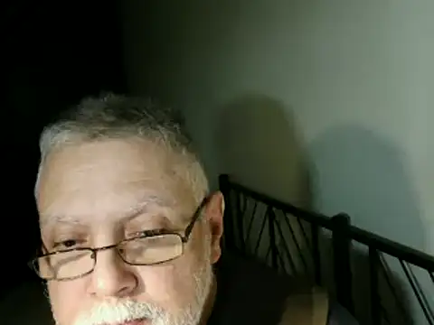 100Tauros online show from October 28, 2025, 10:23 pm