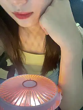 Snapshot of Linda_x2 chatting on August 9, 2026, 5:45 am Linda x2 online show from August 9, 2026, 5:45 am