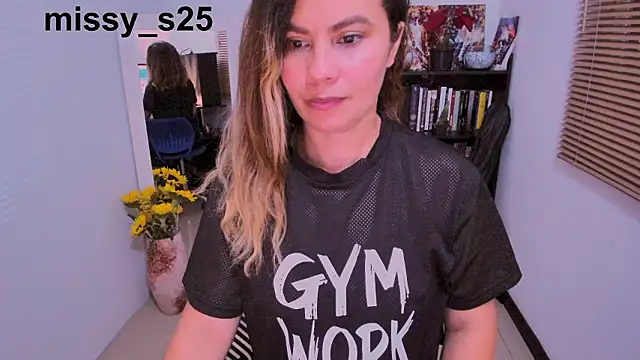 Snapshot of gigi_stephans chatting on February 17, 2026, 1:35 am gigi stephans online show from February 17, 2026, 1:35 am