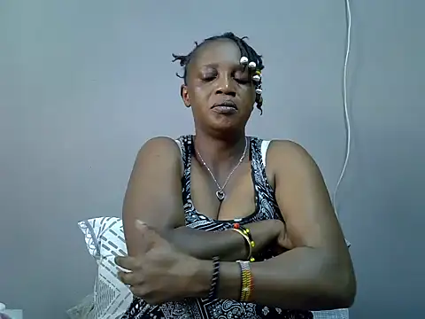 Snapshot of Hot_Caro chatting on December 7, 2024, 4:20 am Hot Caro online show from December 7, 2024, 4:20 am