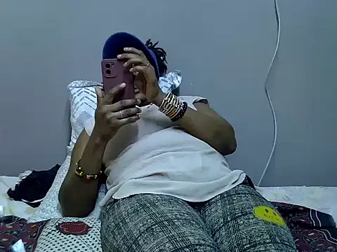 Snapshot of Hot_Caro chatting on December 12, 2024, 4:53 pm Hot Caro online show from December 12, 2024, 4:53 pm