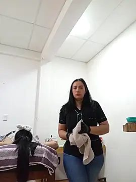 XGabrielaXX online show from November 17, 2025, 1:39 pm