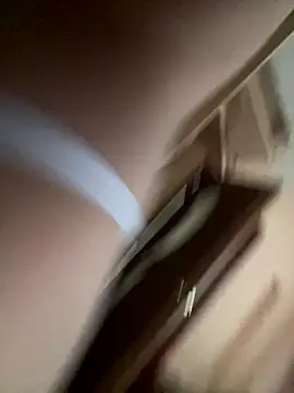 Snapshot of Romsticks chatting on December 18, 2025, 8:53 am Romsticks online show from December 18, 2025, 8:53 am