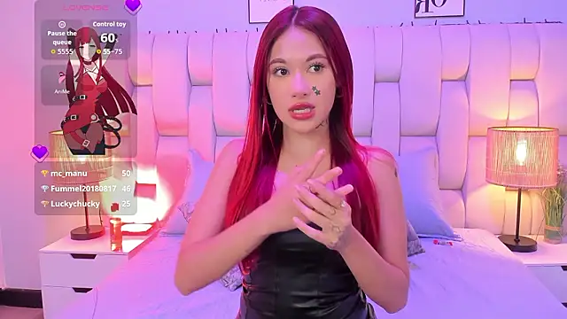 SkinnyFoxy online show from March 10, 2026, 8:36 pm